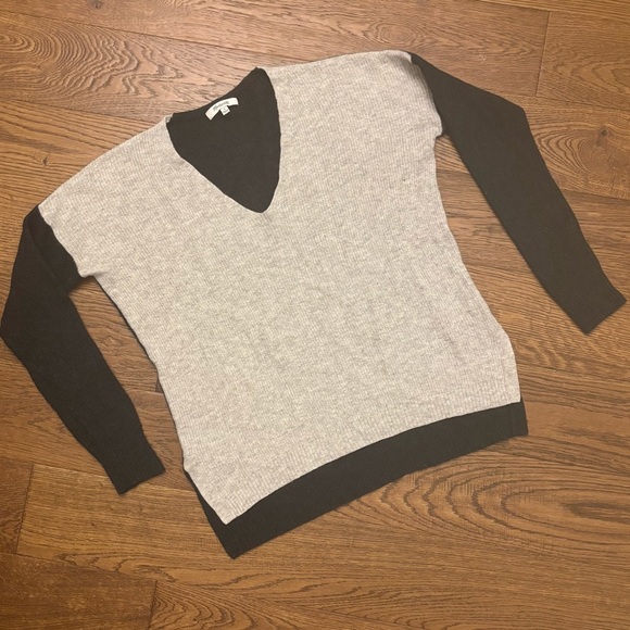 Madewell Warm Light V Neck Sweater - Picture 8 of 9